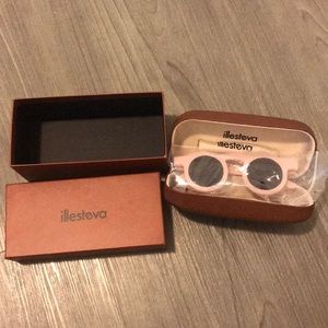 Illesteva Marlene pale pink sunglasses